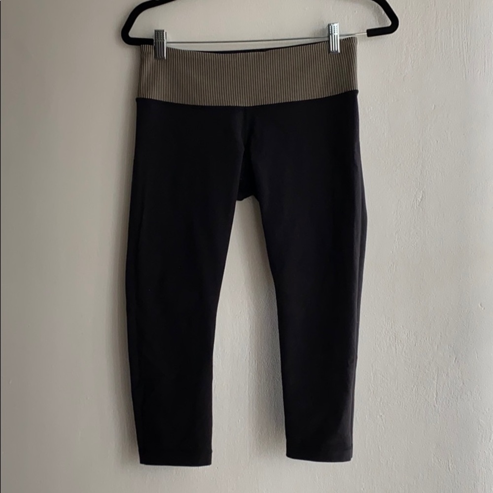 Lululemon crop leggings. Size 8.
